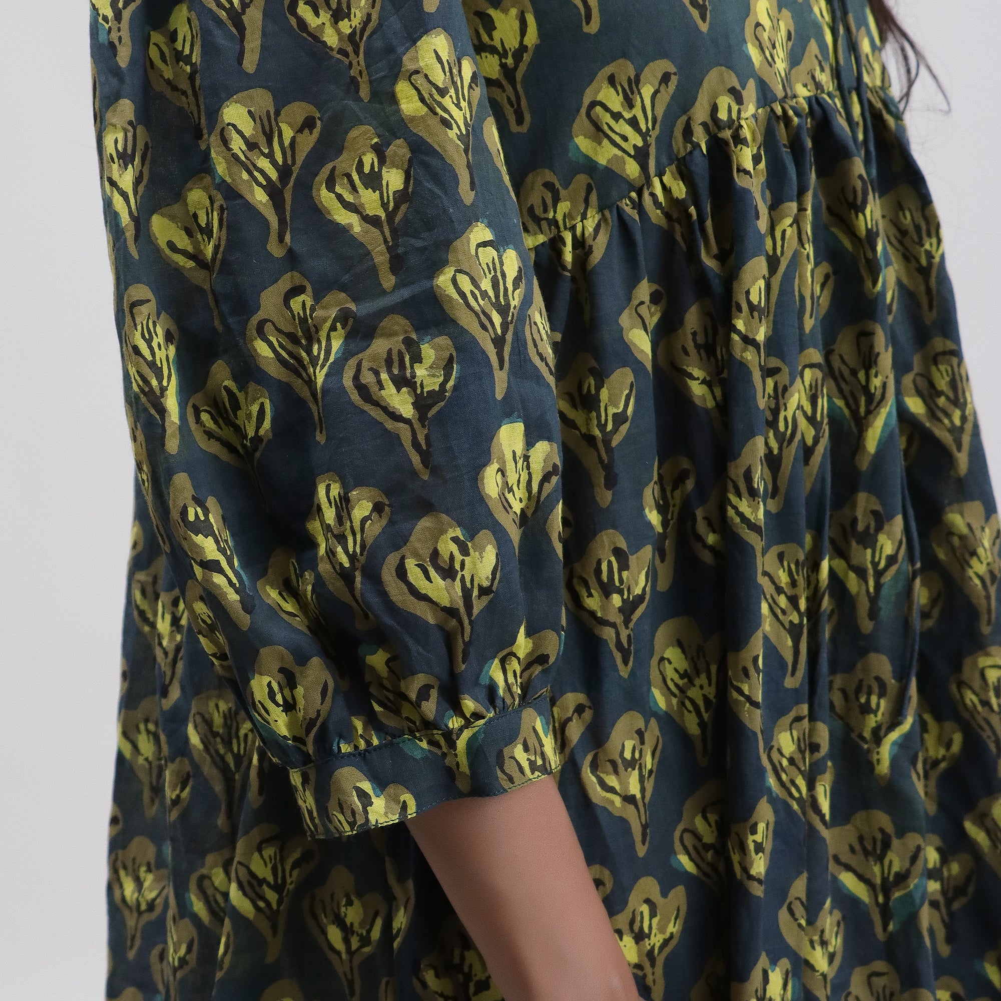 Beautiful Floral Cotton Midi Outfit for Womens - Image 5