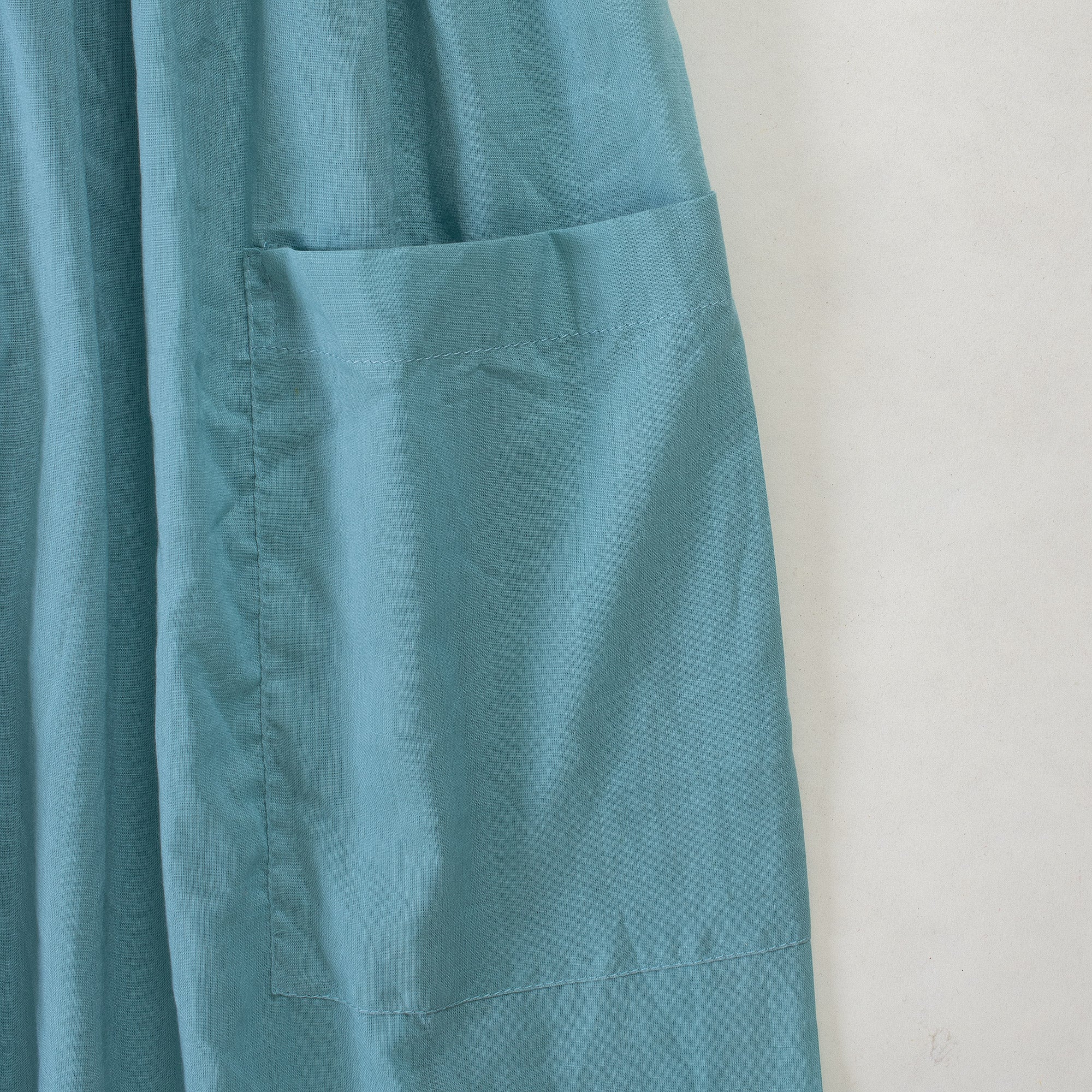 Decorative Women's Handcrafted Solid Pure Cotton Kitchen Apron - Image 4
