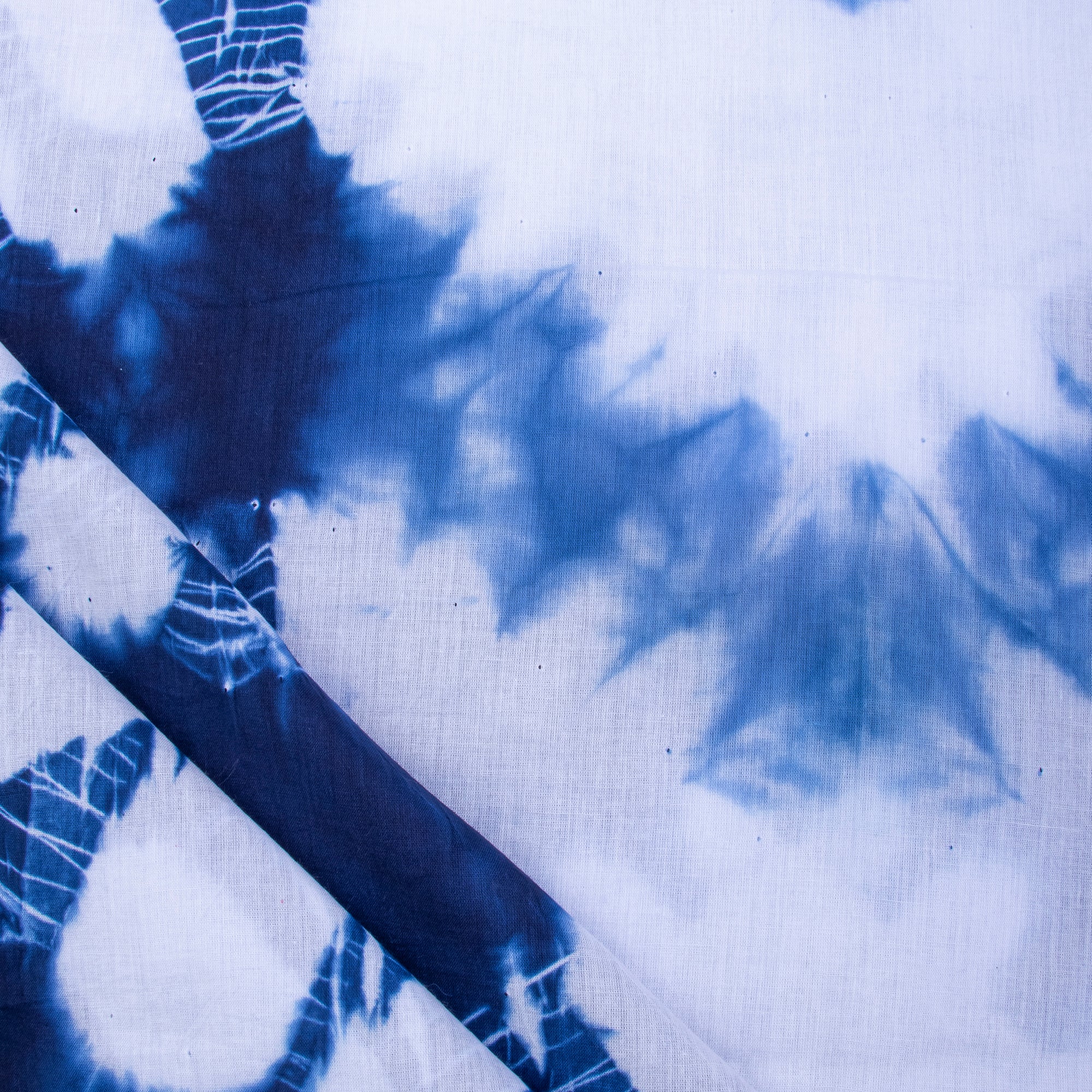 Shibori Blue Tie Dye Hanmade Fabric - Image 2
