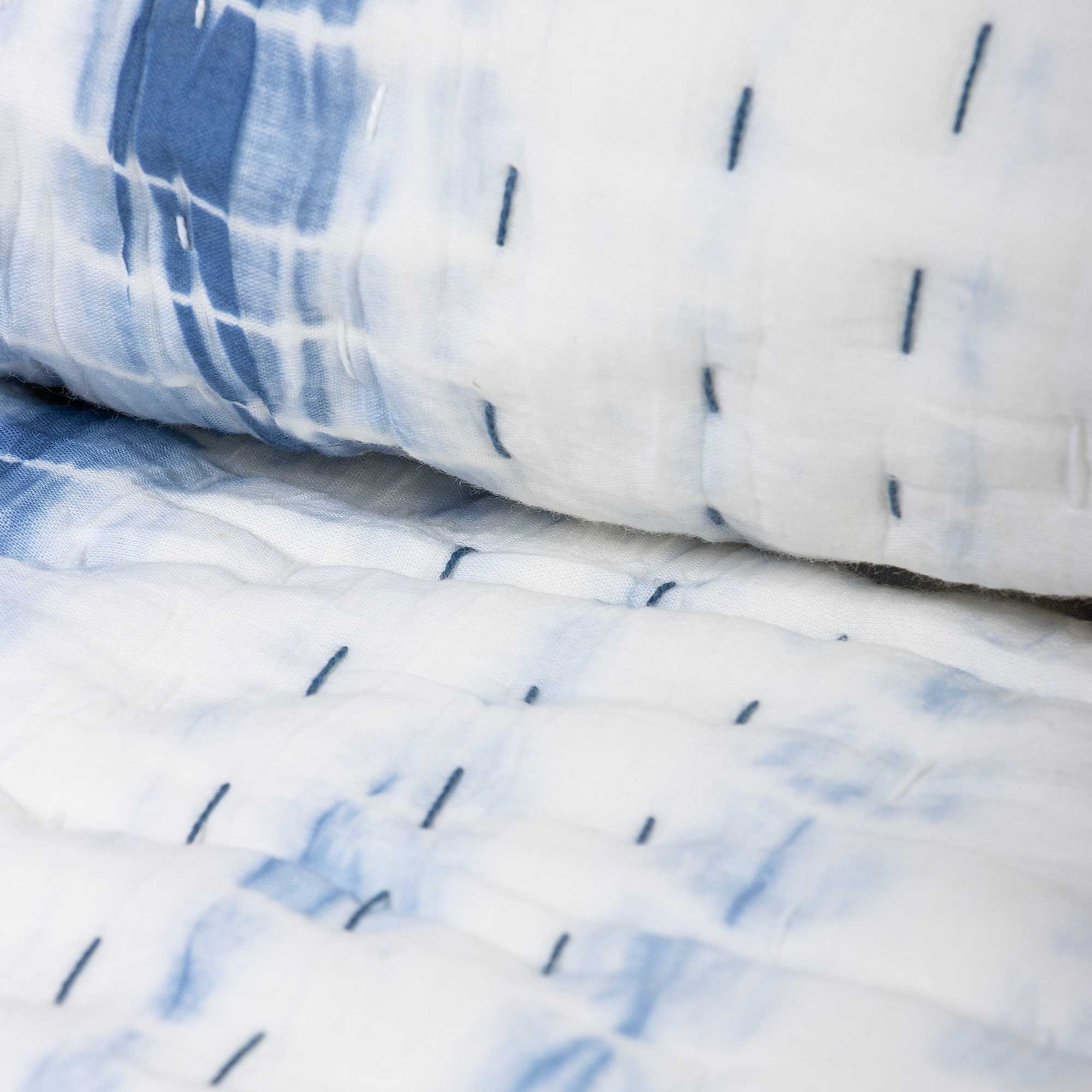 Blue Tie Dye Cotton Kantha Quilt Blanket - Image 4