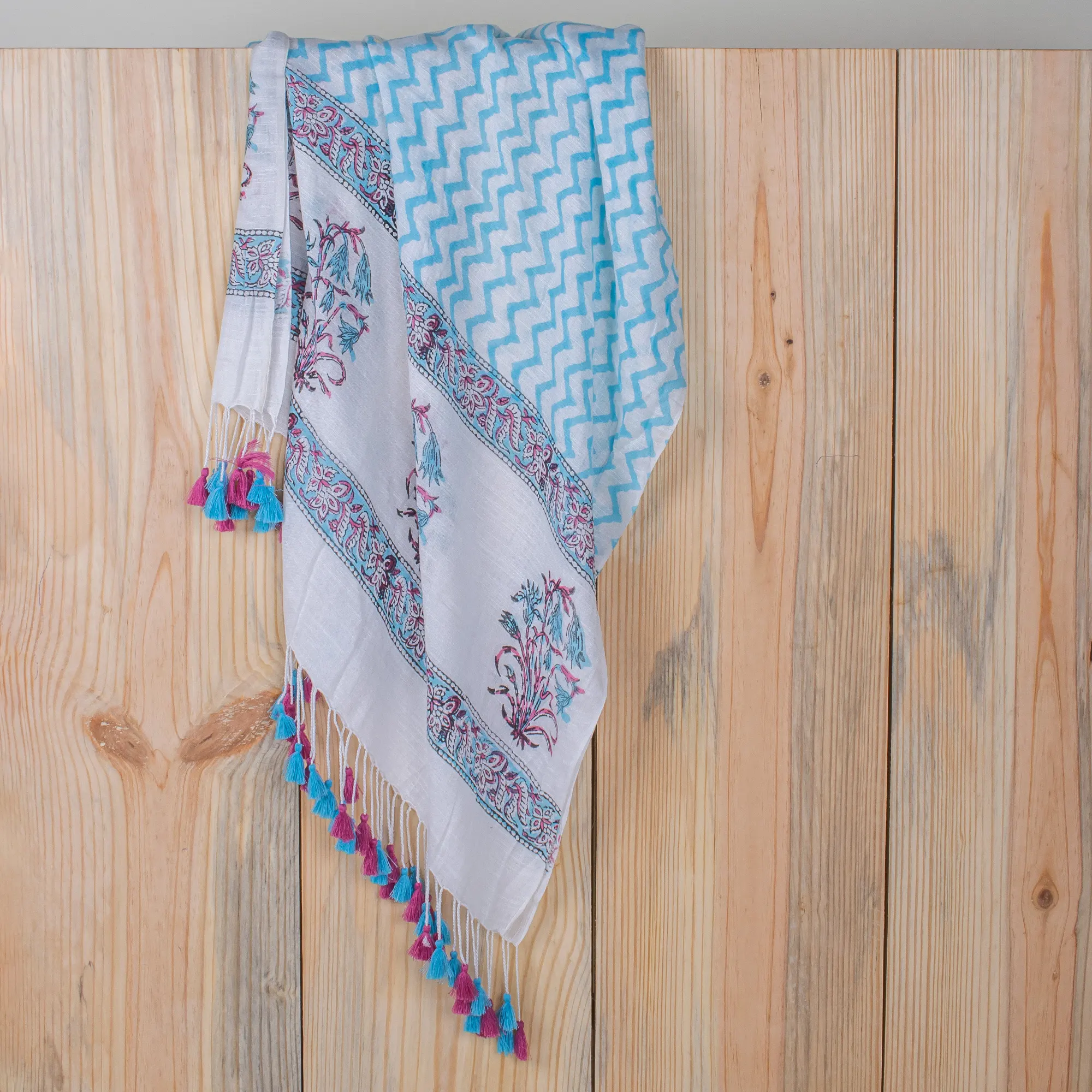 Modern Multicolor Hand Block Printed Women's Daily use Cotton Stole - Image 4