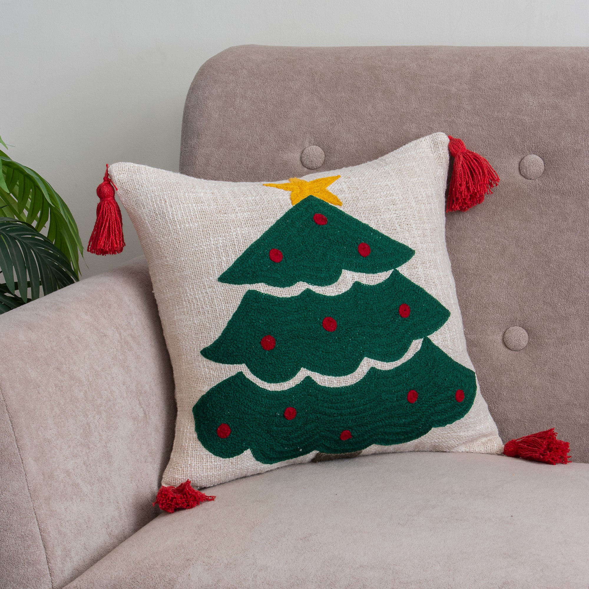 Christmas Tree Tufted Cushion Cover with Star Set of 2 - Image 4