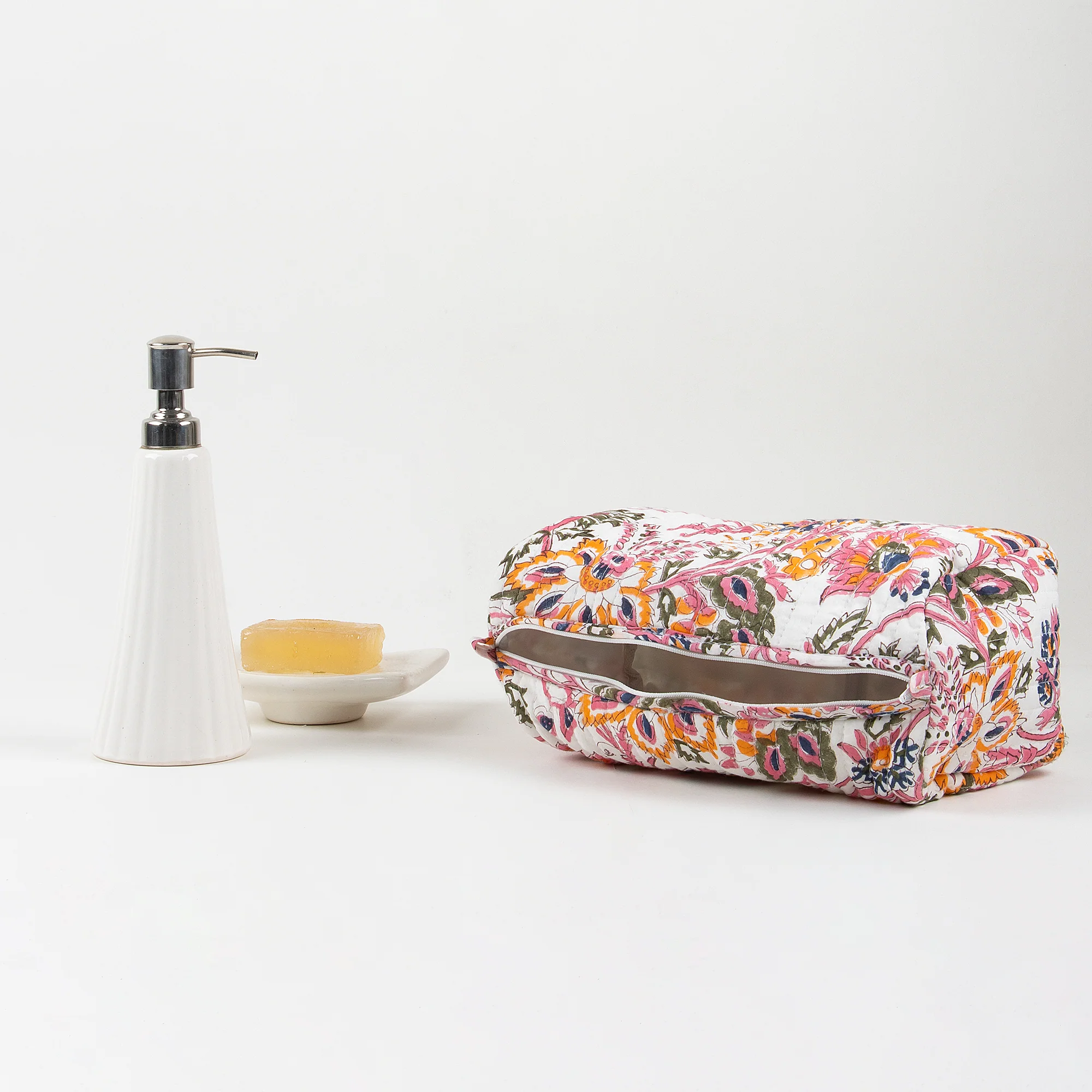 Hand Block Multi Floral Cotton Set of 3 Travel Toiletry Bag with Pockets - Image 4