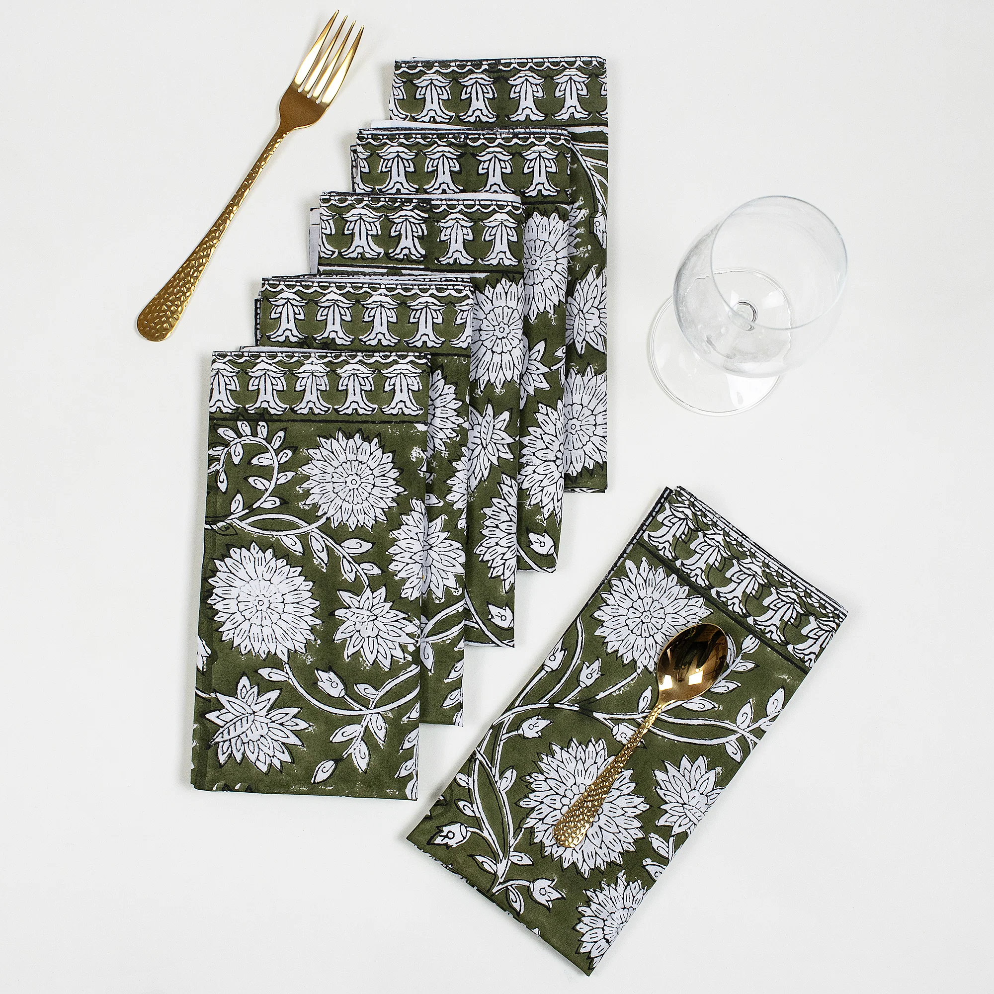 Decorative Floral Hand Printed Reusable Border Napkin Cloth for Dinner - Image 3