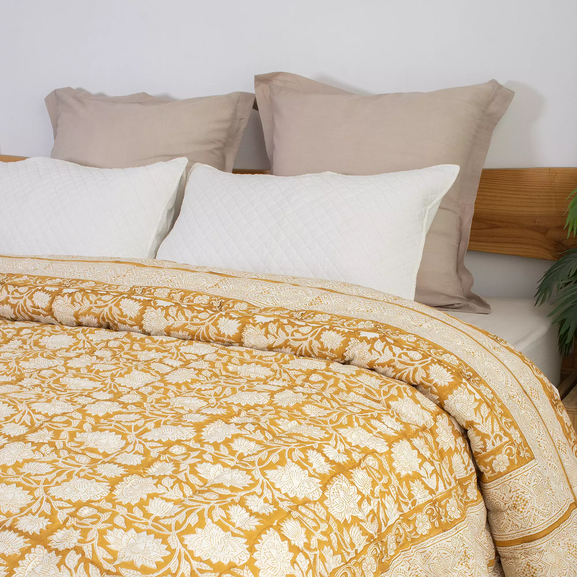 Hand Block Printed Floral Reversible Jaipuri Razai / Quilts for Winter - Image 4