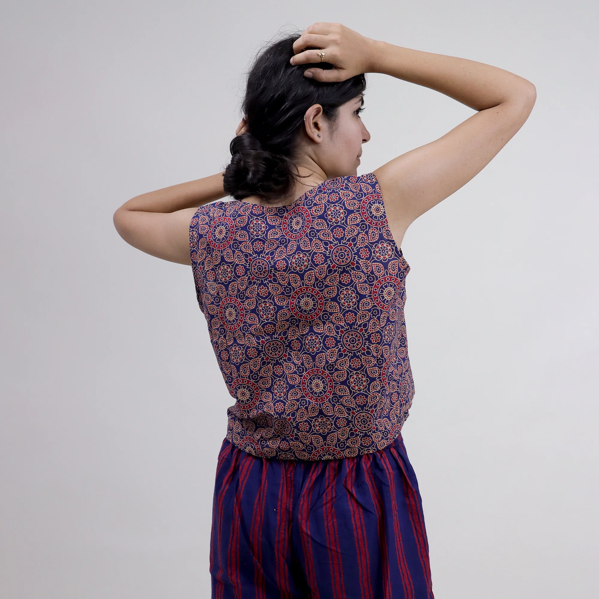 Indian Hand Printed Floral Top & Pant Set For Women's - Image 7