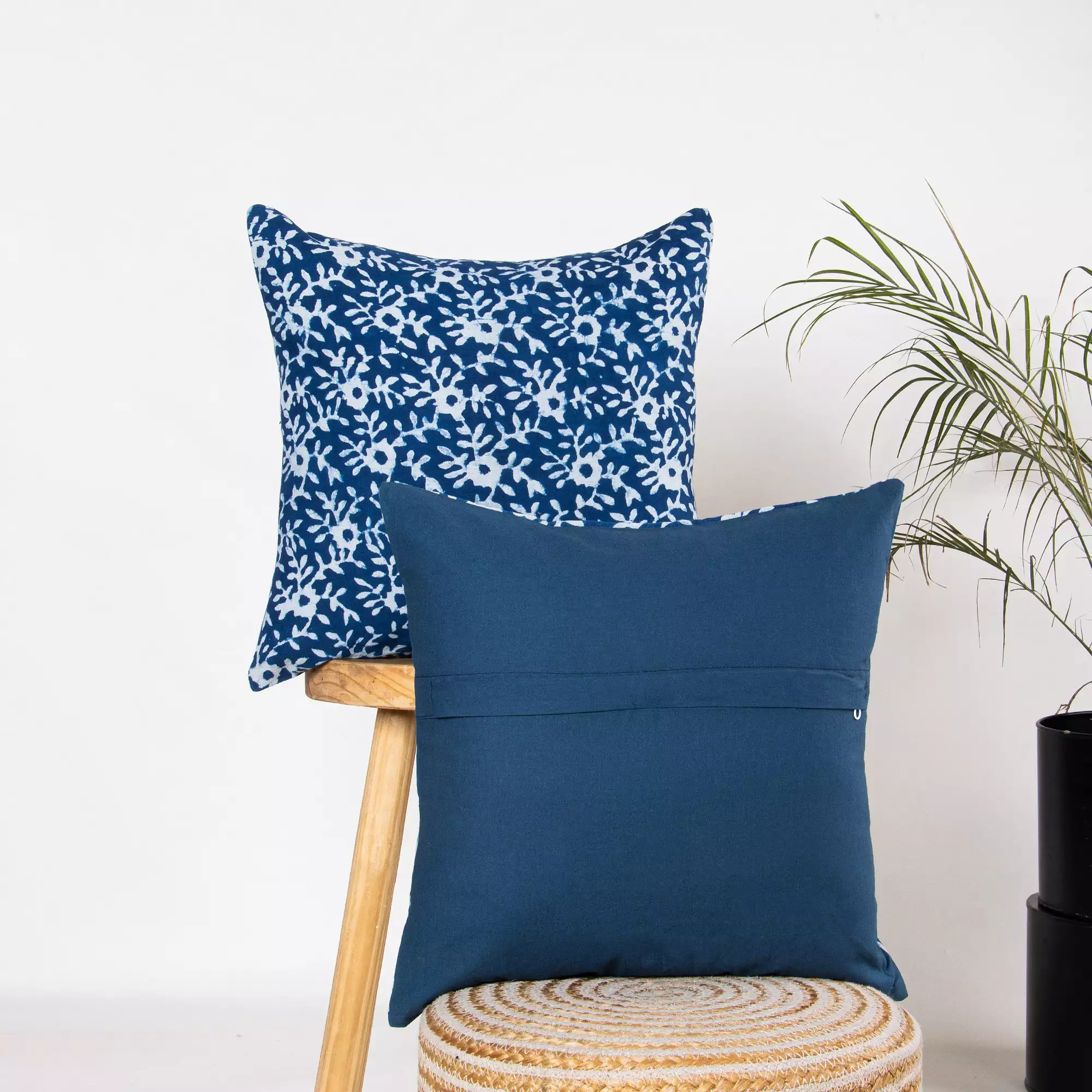 Printed Cotton Indigo Cushion Cover - Image 3