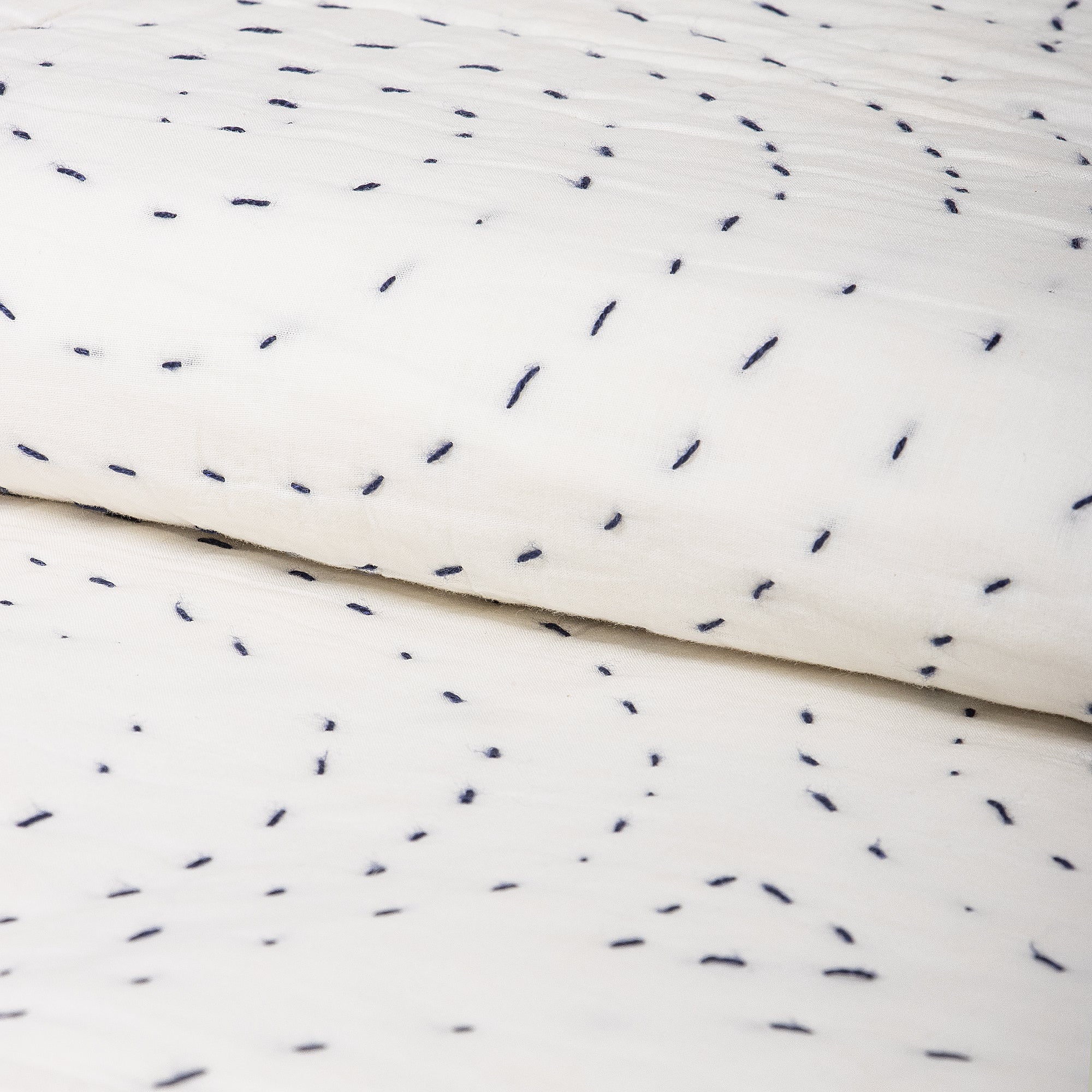 Light Weighted White Natural Cotton Kantha Quilt Blanket - Image 6