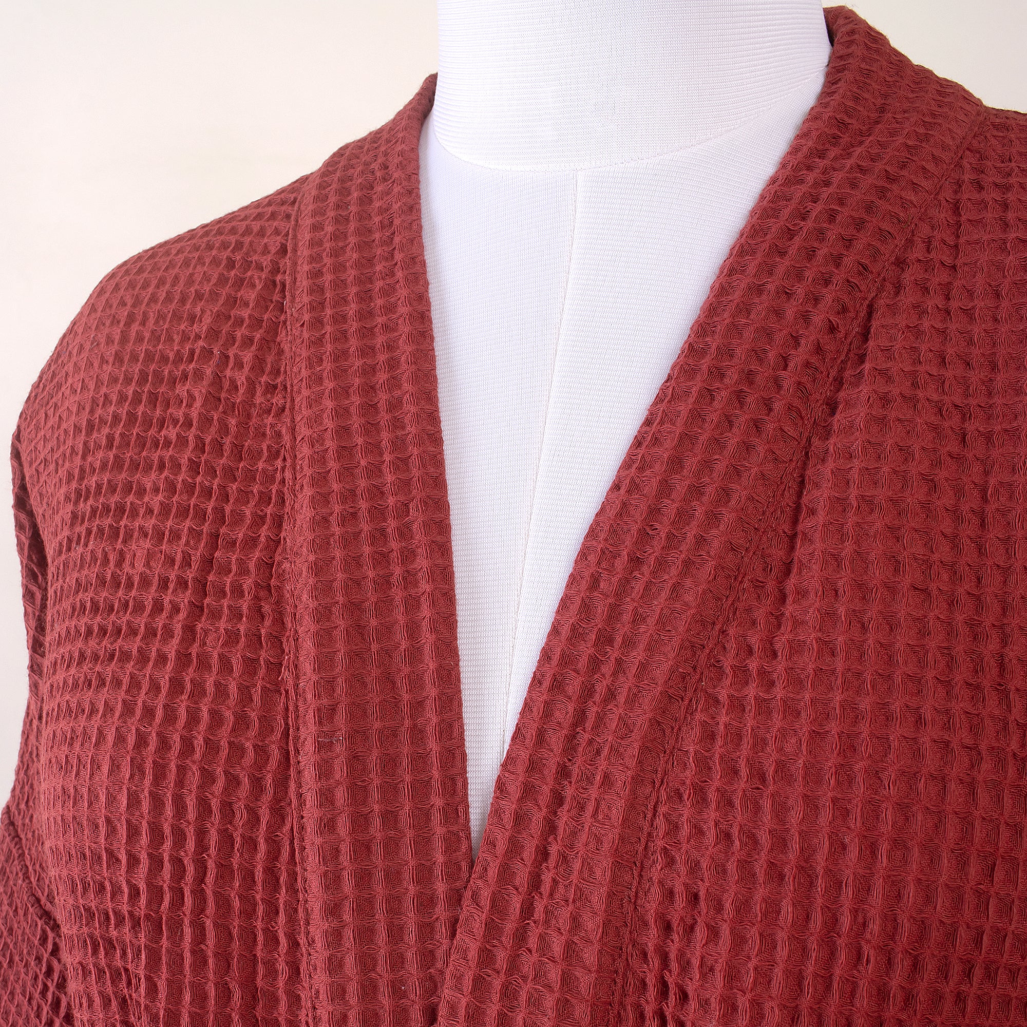 Organic Solid Indian Cotton Waffle Bathrobes with Pockets - Image 4
