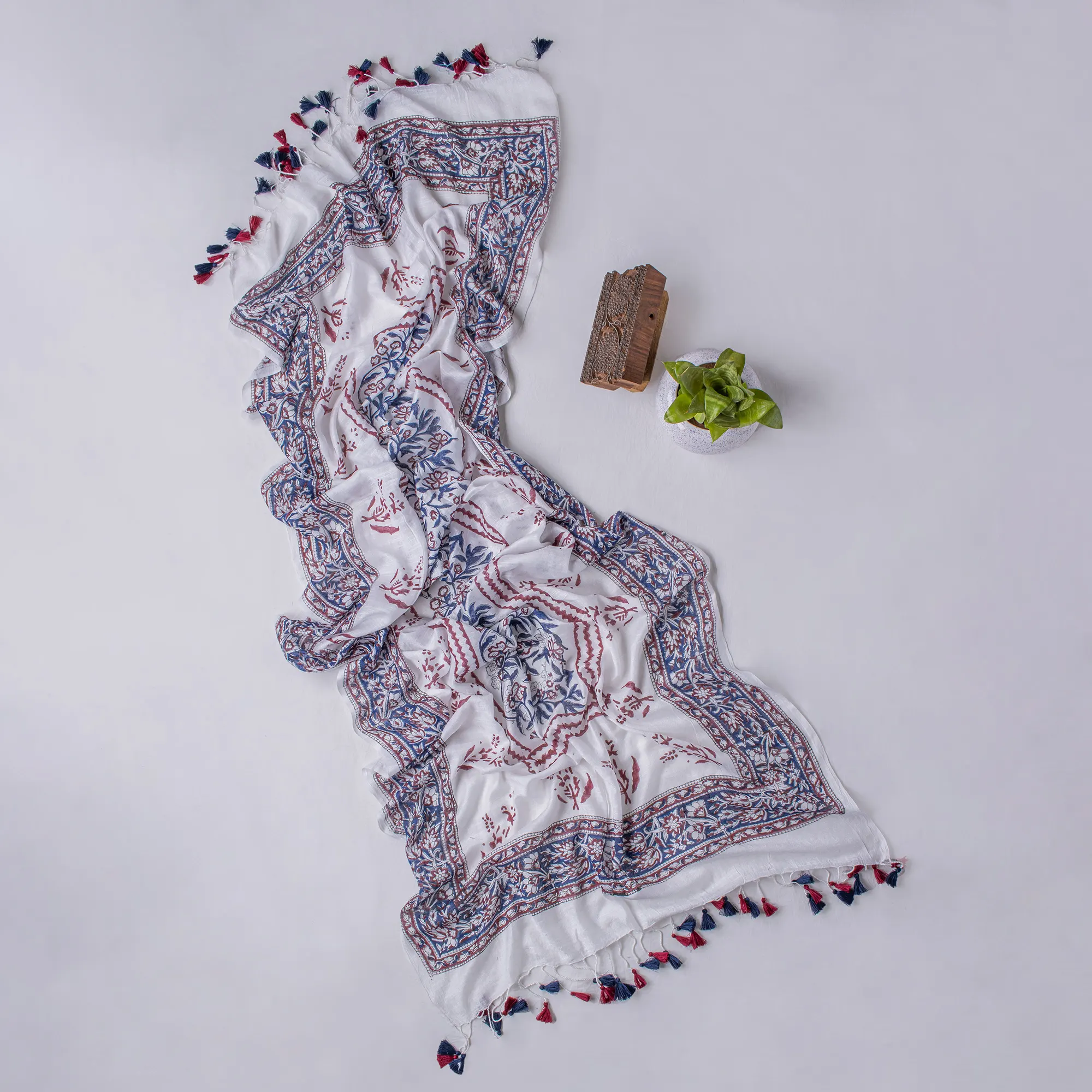 Handmade Indian Block Printed Women's Pure Cotton Scarves - Image 5