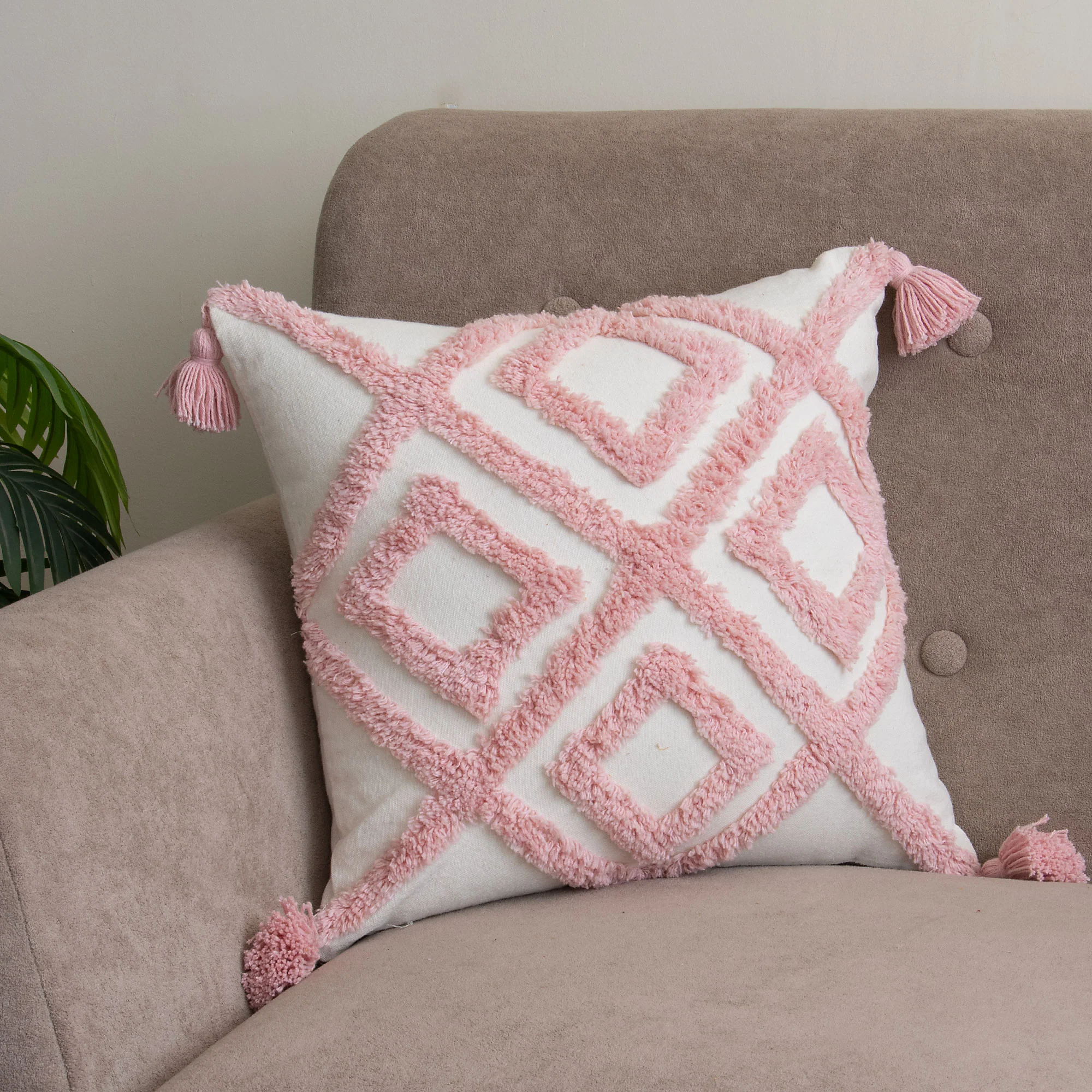 Pink Geometric Tufted Cushion Cover with Tassels Set of 2 - Image 3