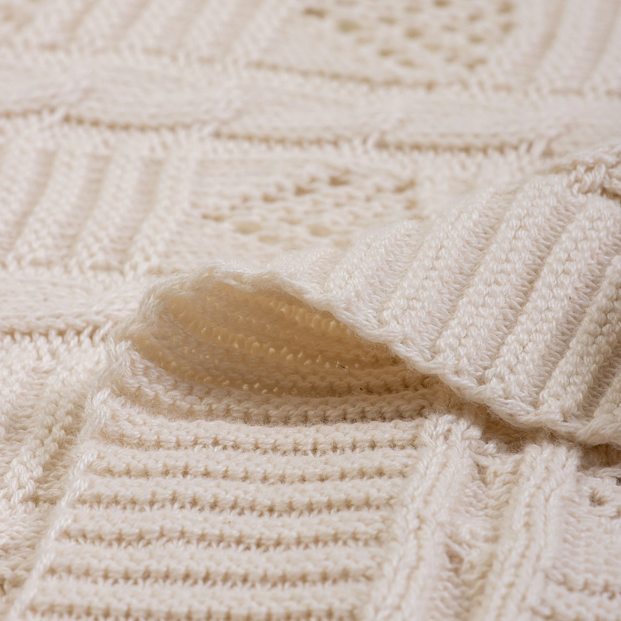 Premium Handmade Best Knitted Throw Blanket - Image 3