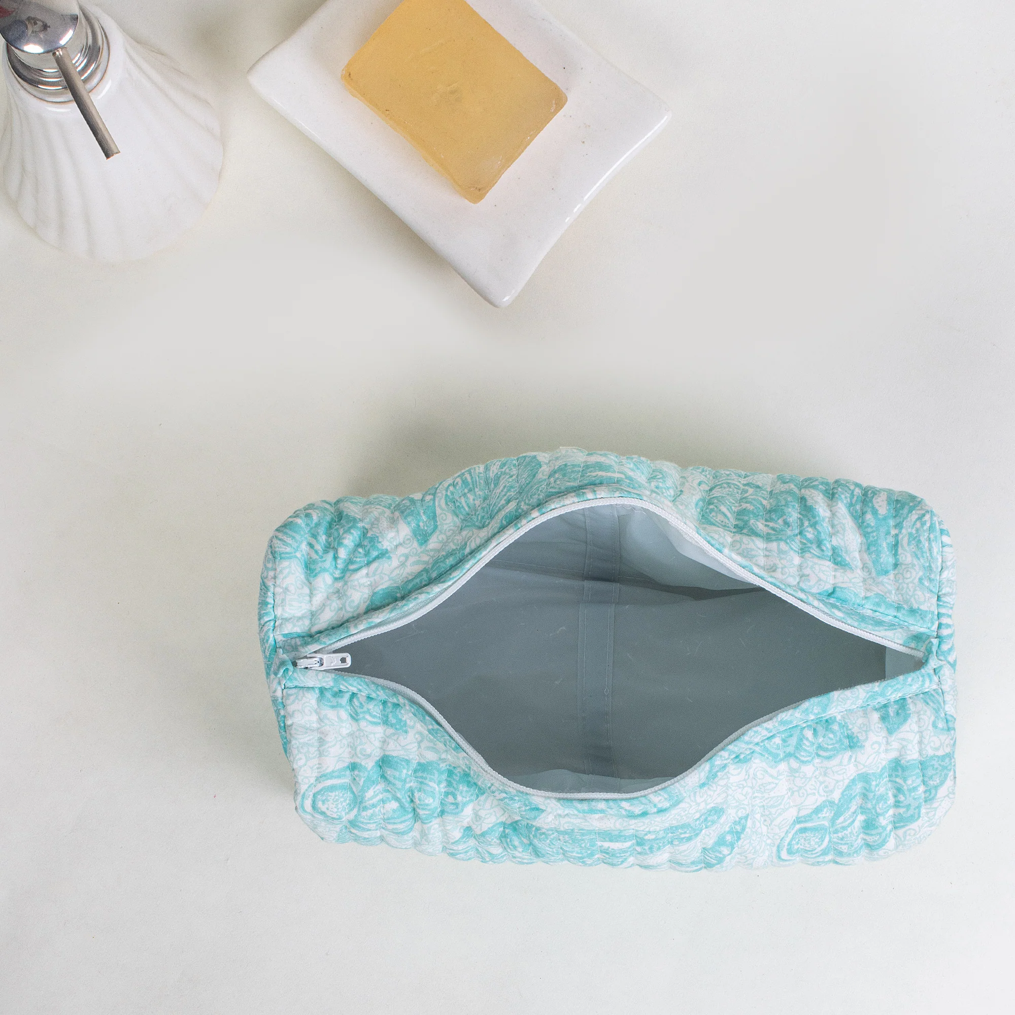 Light Weighted Block Printed Set of 3 Handmade Toiletry Bag for Travel - Image 4