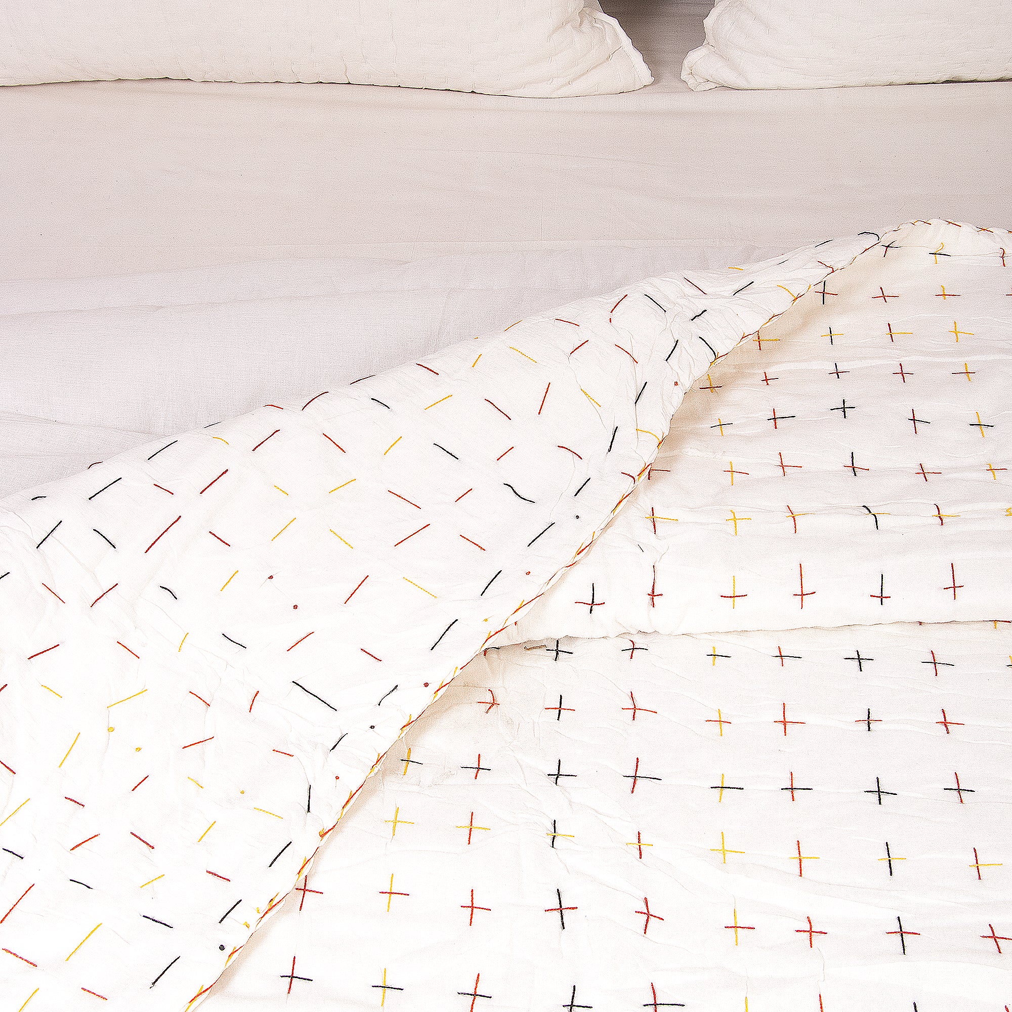Premium Stitched Organic Cotton Kantha Quilt Blanket - Image 4