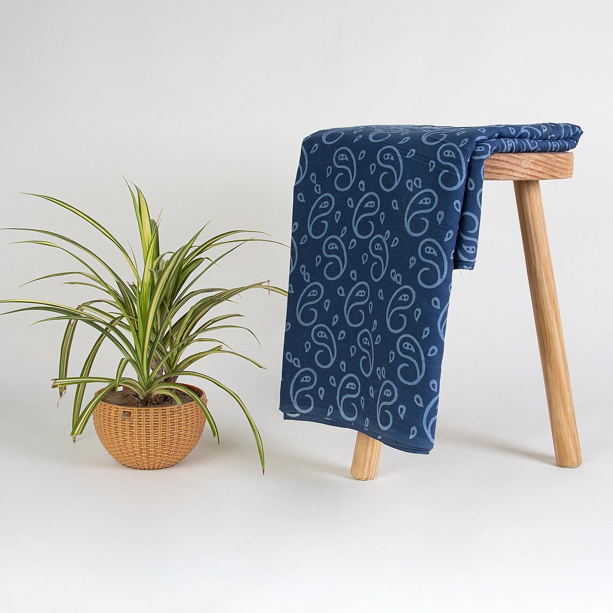 Paisley Hand Printed Cotton Indigo Blue Quilted Fabric Cloth - Image 5