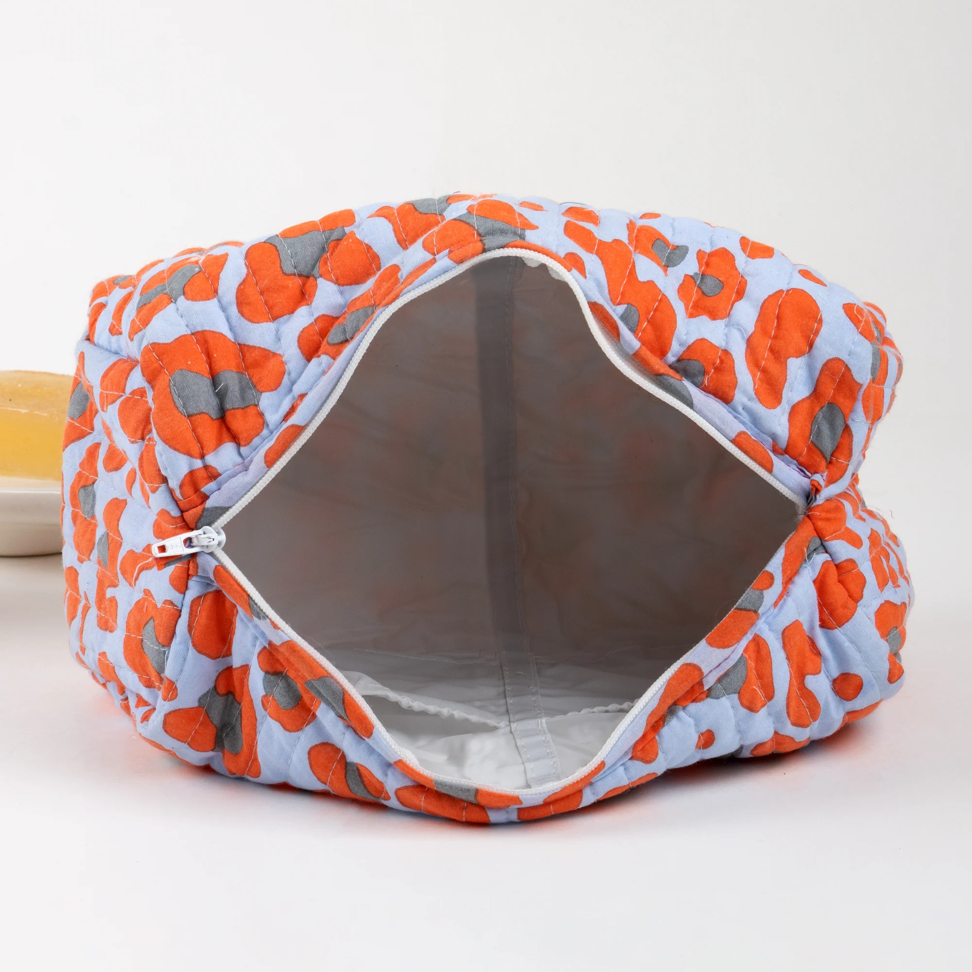 Block Printed Set of 3 Women's Toiletry Pouch With Pockets - Image 4