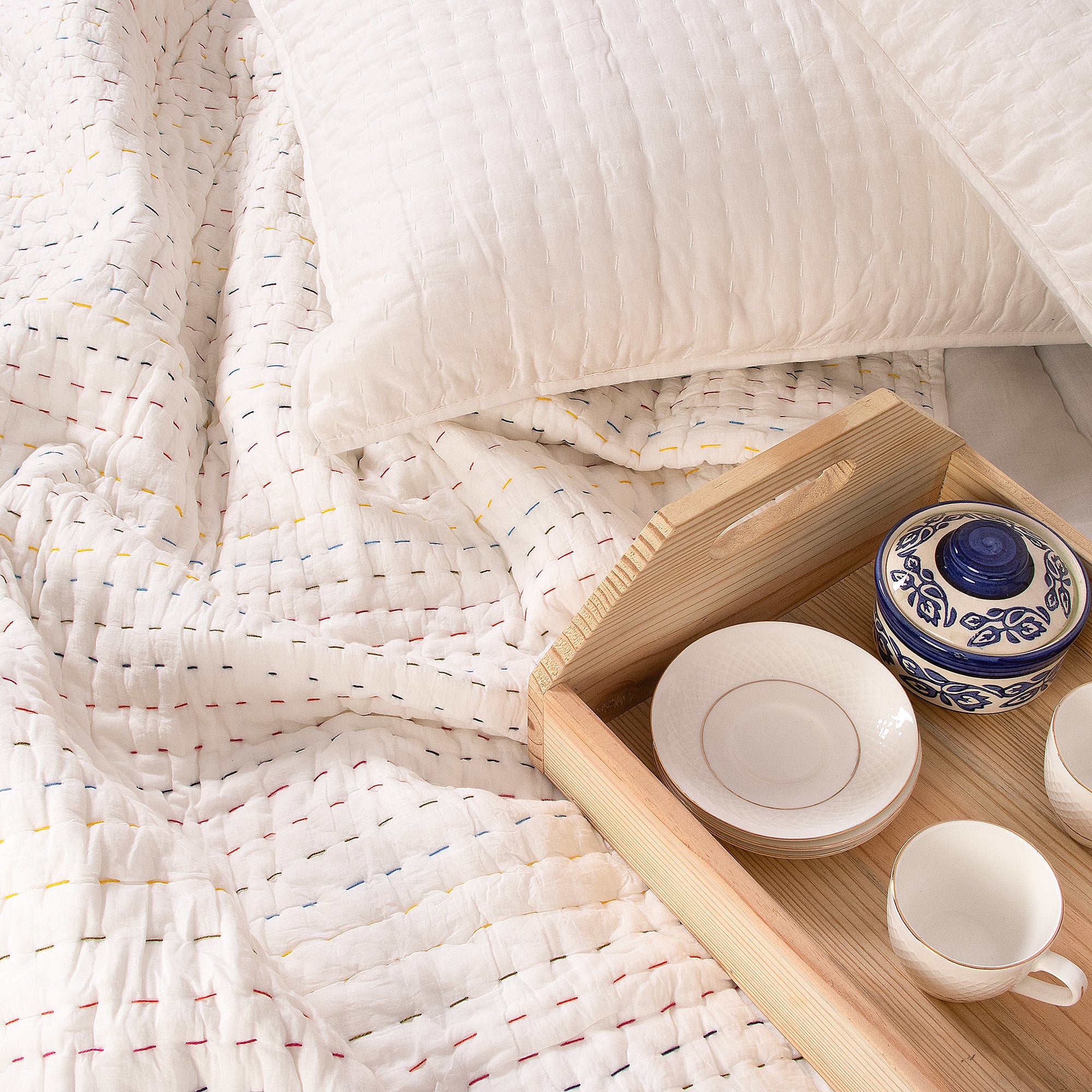 Stylish Hand Stitched Cotton Kantha Quilt Blanket - Image 3