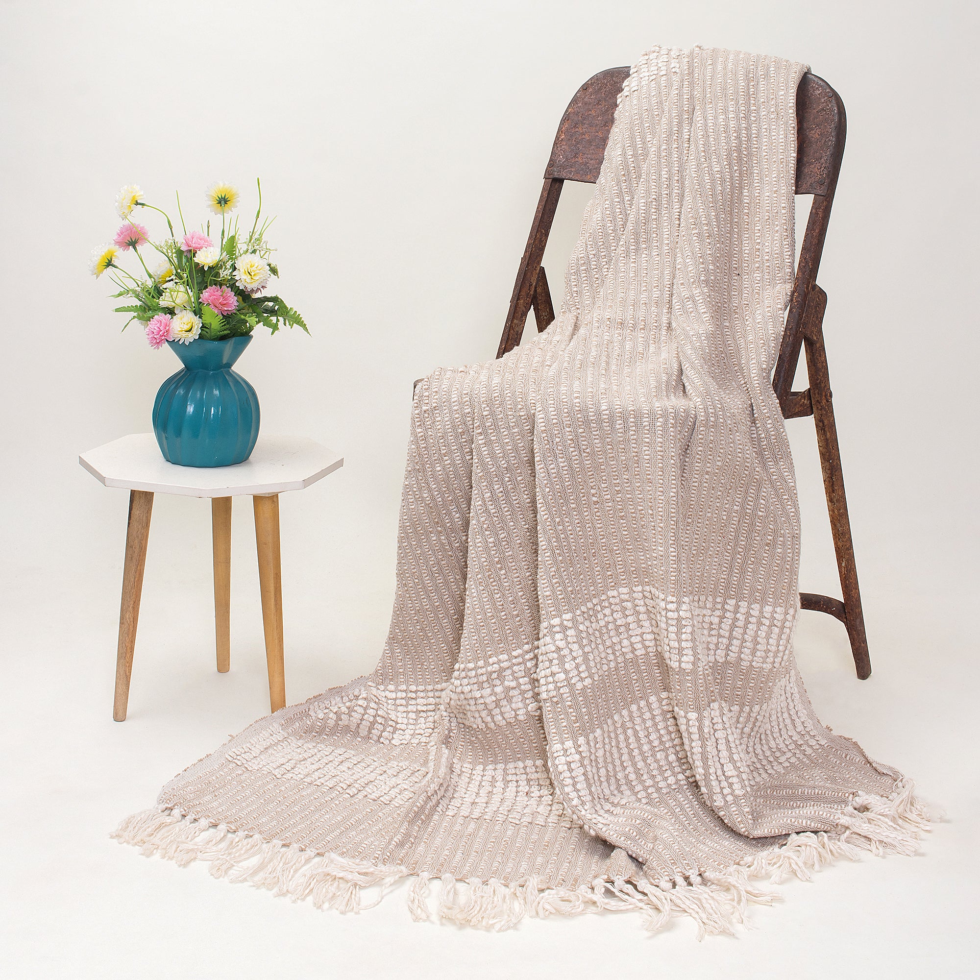 Stylish Hand Woven Cotton Reversible Throw Blanket - Image 2