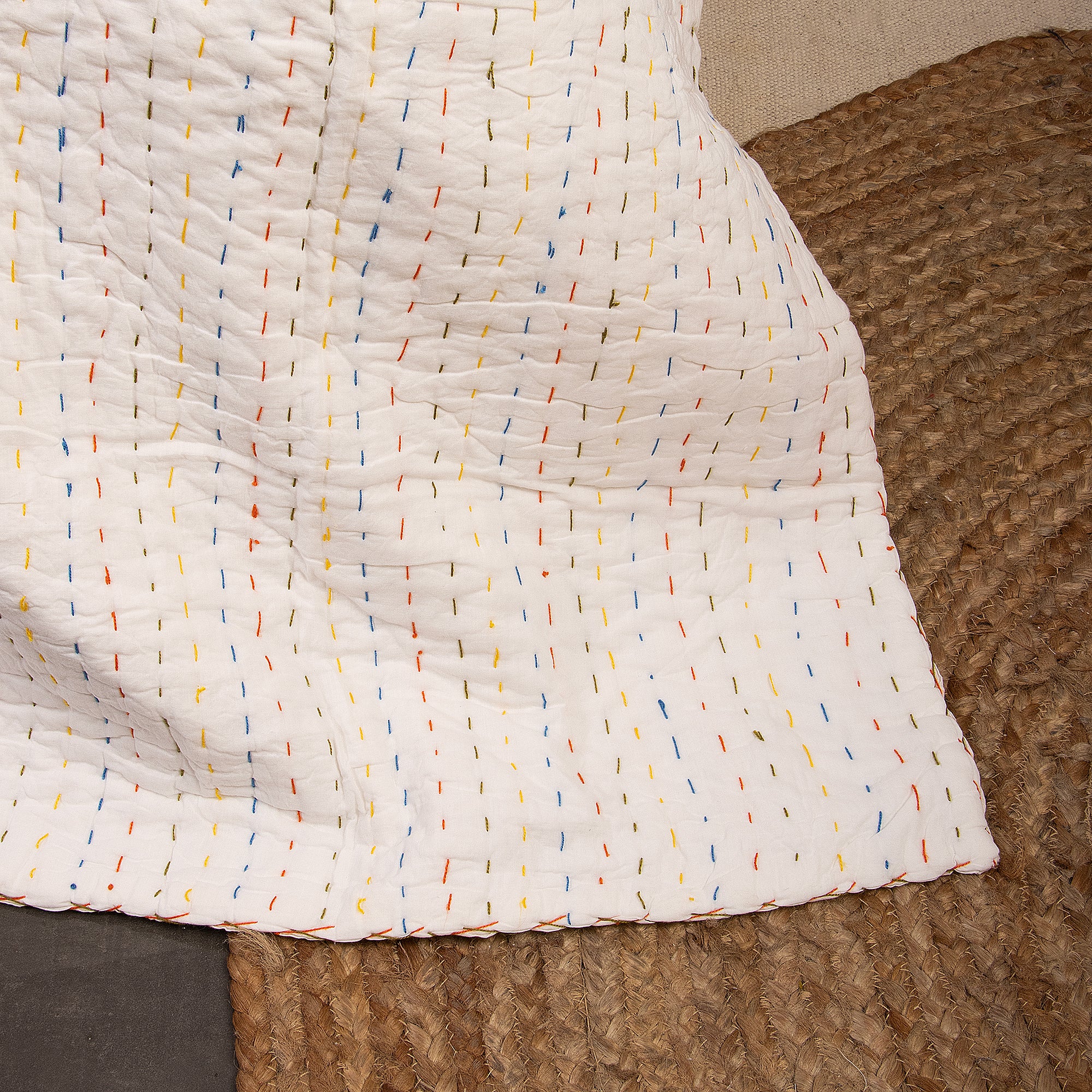 Stylish Solid Indian Kantha Quilt Blanket - Image 5